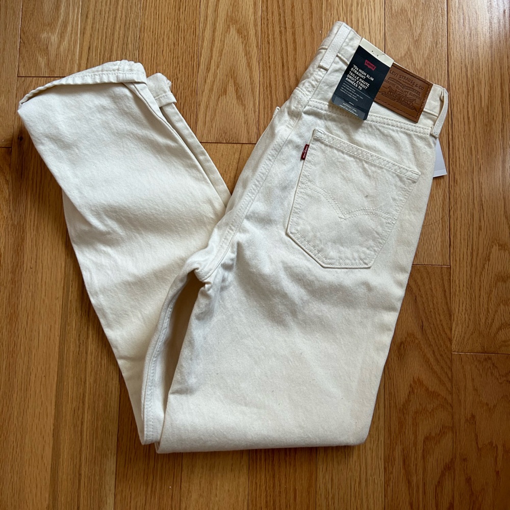 Levi’s 70 high slim jean NWT hello it’s me